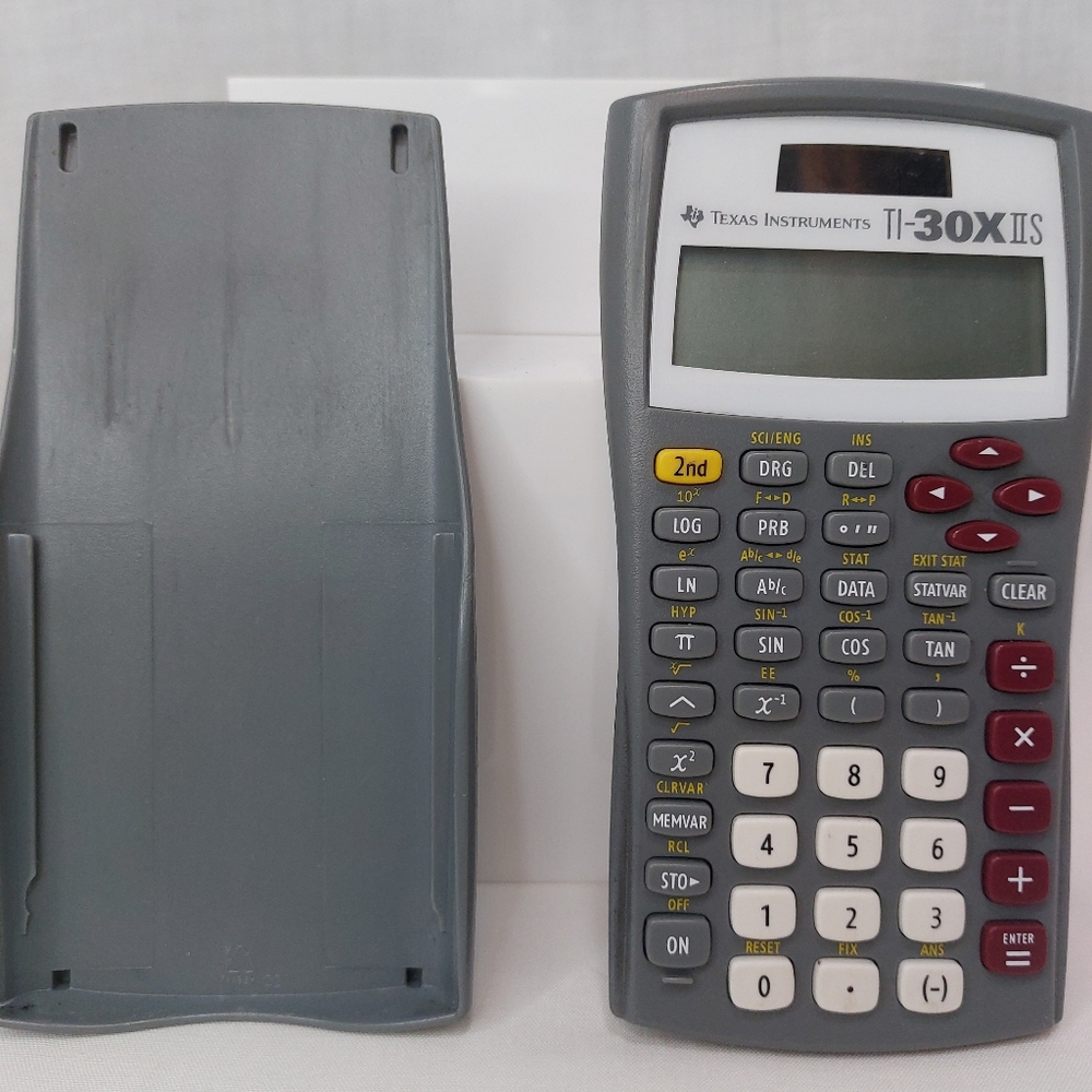Texas Instrument TI-30X IIS Scientific Calculator School Solar Battery Tested‎